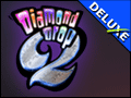 Gary de mijnwerkermol is bang dat hij zijn mijnvergunning kwijtraakt in Diamond Drop 2 Deluxe! Help hem te bewijzen dat hij de beste mijnwerker is door edelstenen te verzamelen, sieraden te maken en die te verkopen aan je klanten. Voltooi levels door de kluis met munten te vullen en pas op voor de vallende rotsblokken. Negeer je concurrenten en vergeet niet: ook een mol is dol op diamanten! Diamond Drop 2 Deluxe
